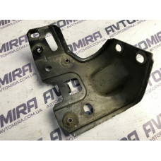 Кронштейн крила переднього правого Fiat Punto 2005-2018 51713983